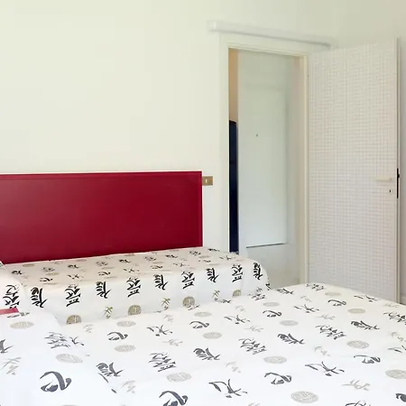 Parco Hemingway-10 By Interhome * Линьяно-Саббьядоро